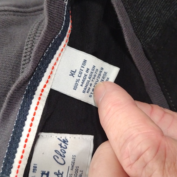 Thread and Cloth black and grey cotton v-neck t-shirt. Mint condition. XL - Picture 3 of 7